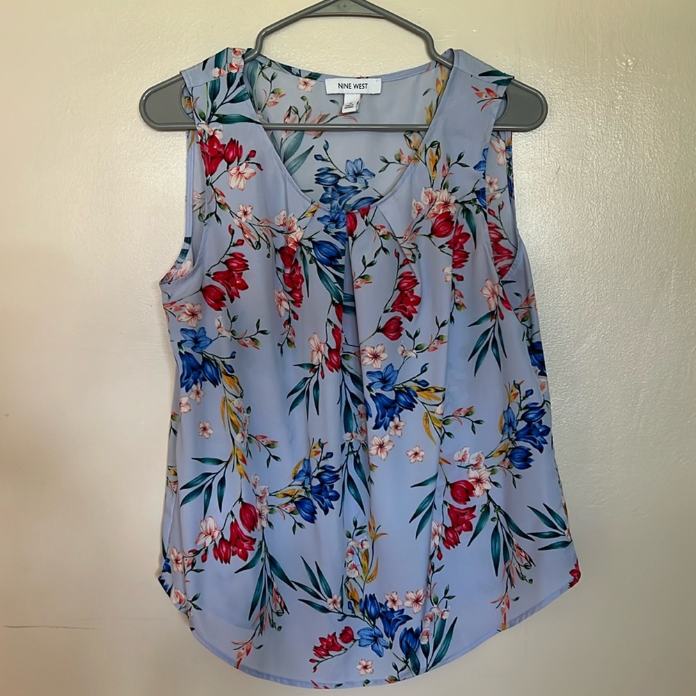 NWOT Nine West floral blouse